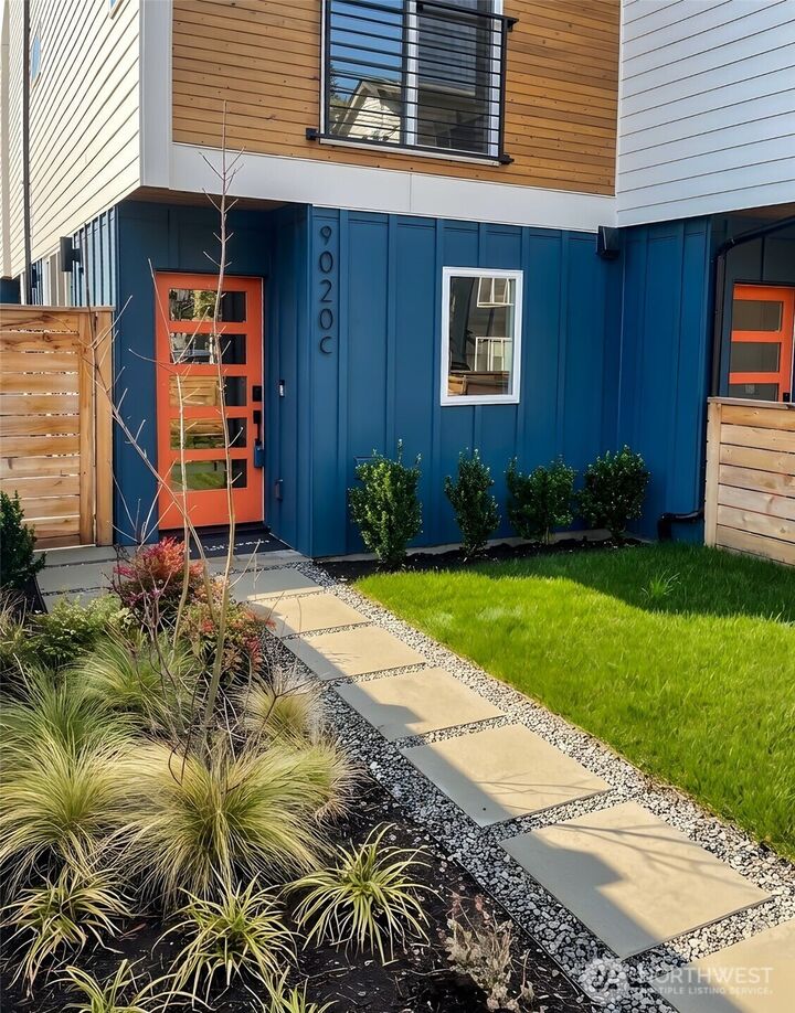 Property Photo: 9020 13th Avenue NW C WA 98117