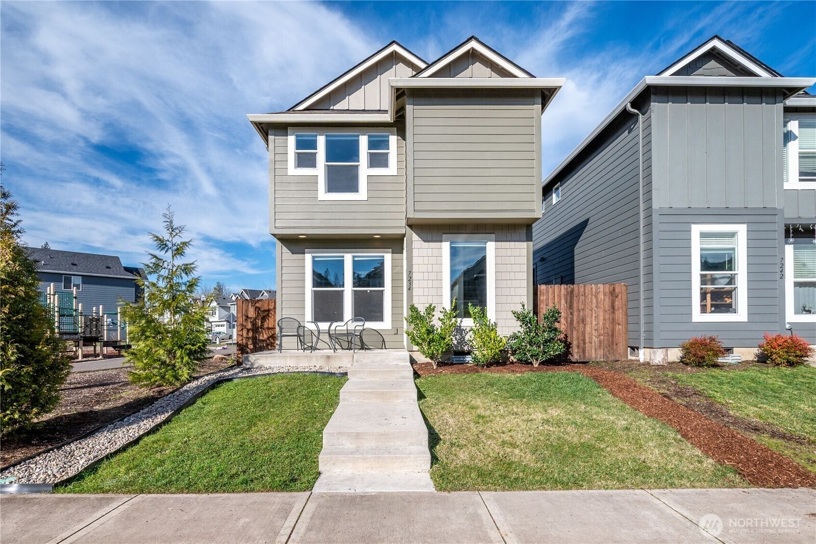 Property Photo:  7234 S Ridge Way  WA 98642 