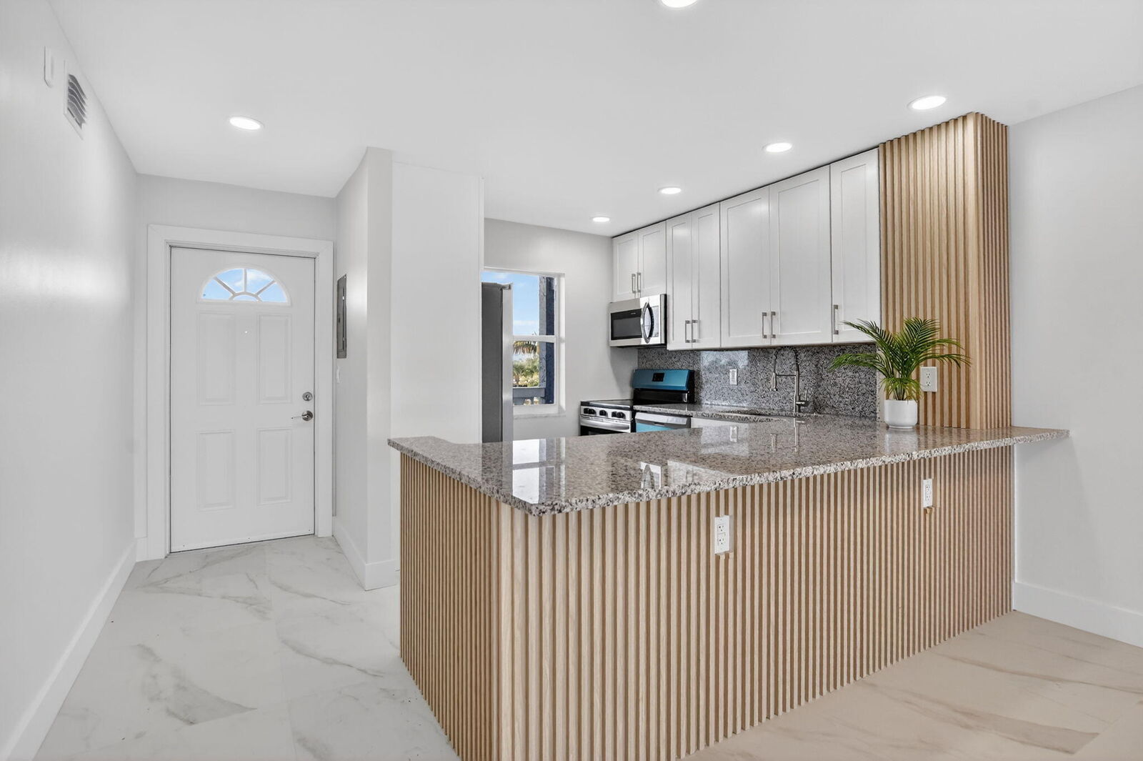 Property Photo:  9880 Marina Boulevard 1536  FL 33428 