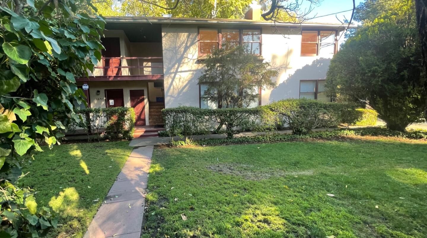 Property Photo:  1685 Woodland Avenue  CA 94303 