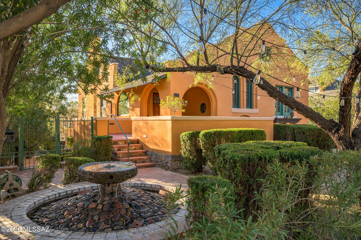 Property Photo:  252 N Main Avenue 1&Amp2  AZ 85701 