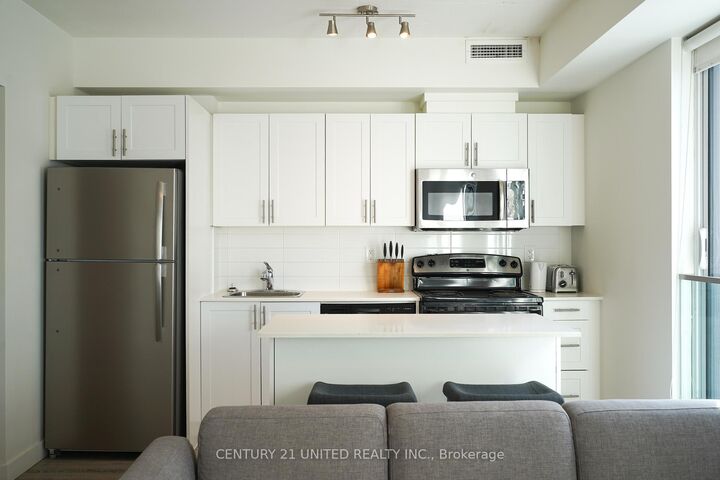 Property Photo:  100 Bond Street E 801  ON L1G 0B7 