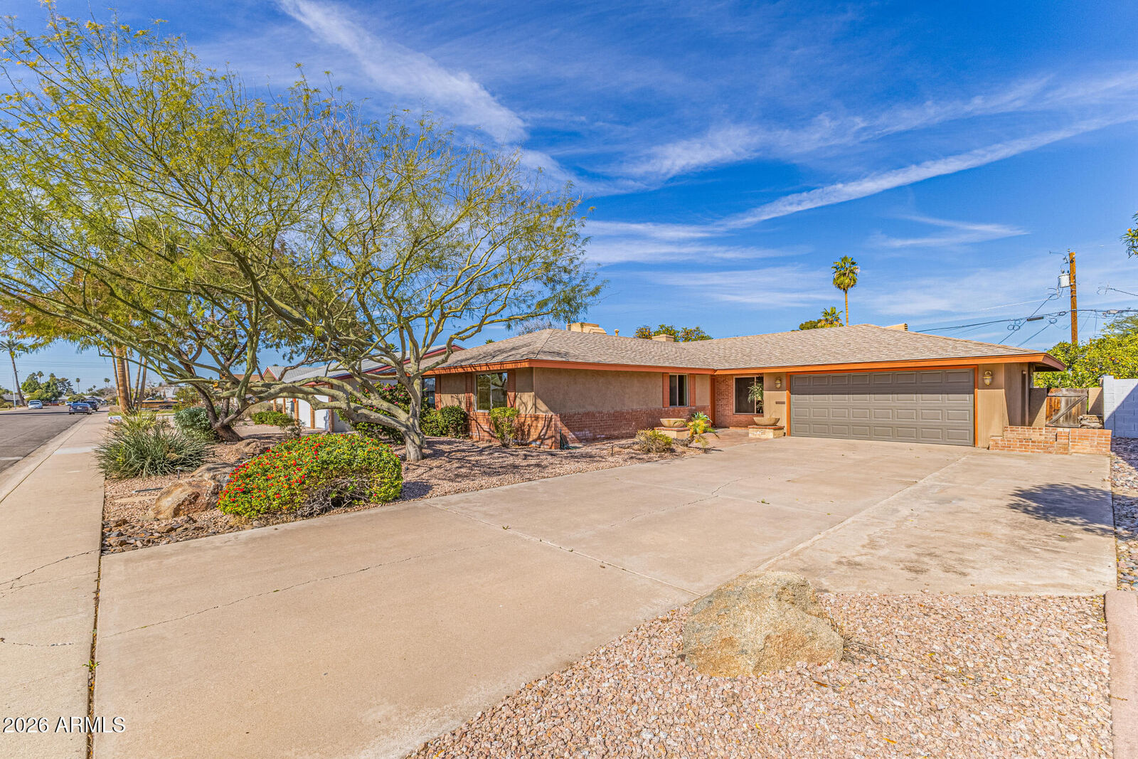 Property Photo: 1022 E Wesleyan Drive AZ 85282