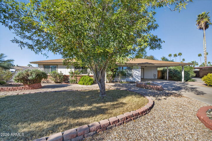 Property Photo: 2410 E Wesleyan Drive AZ 85282