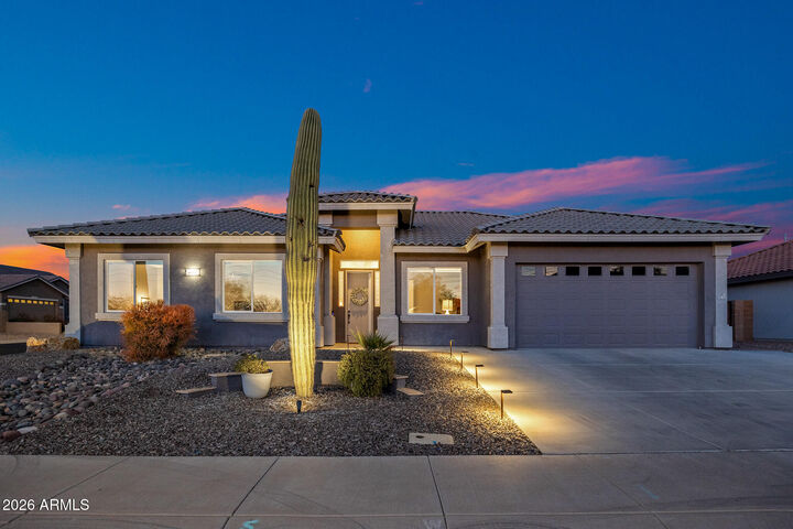 Property Photo:  3041 S Lindenwood Circle  AZ 85212 