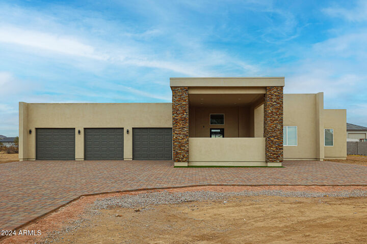 Property Photo:  14930 W El Cortez Place  AZ 85387 