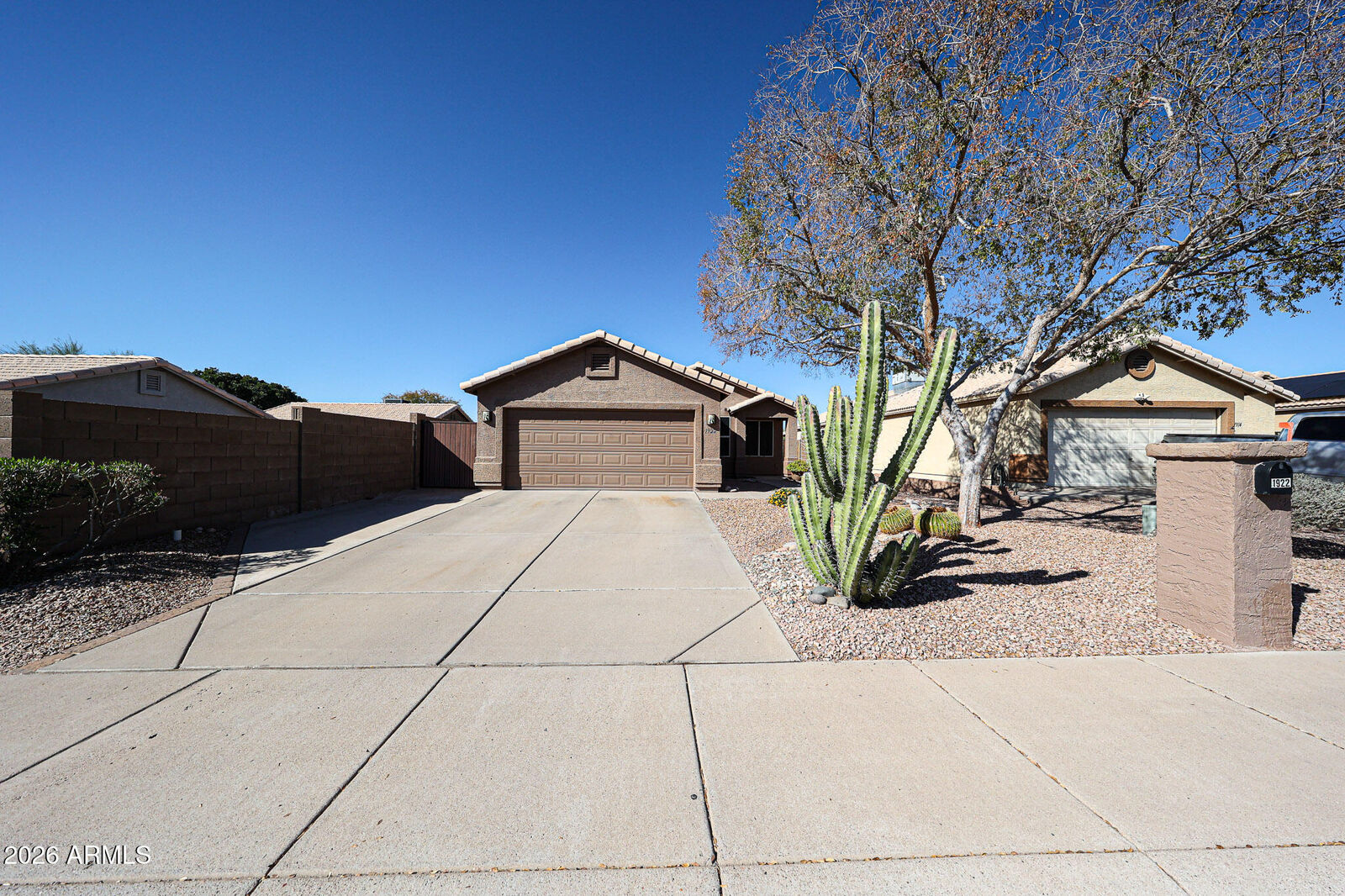 Property Photo:  1922 S Palo Verde Drive  AZ 85120 