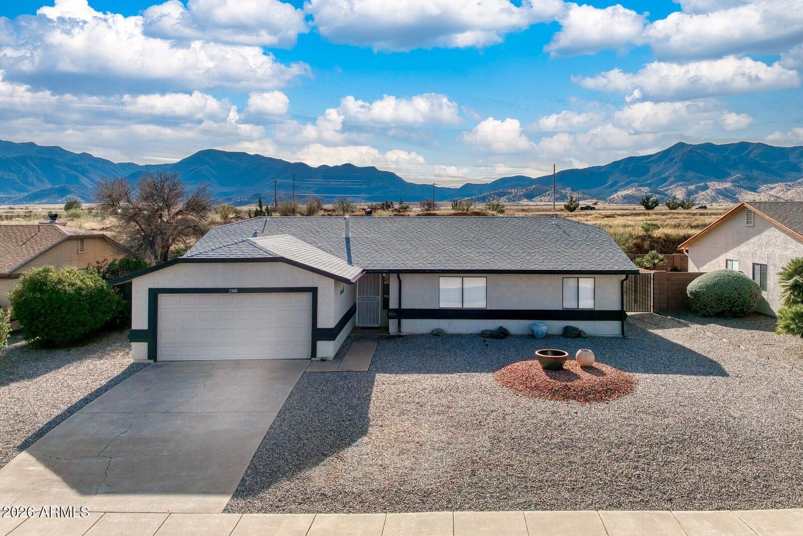 Property Photo: 2300 Iris Drive AZ 85635