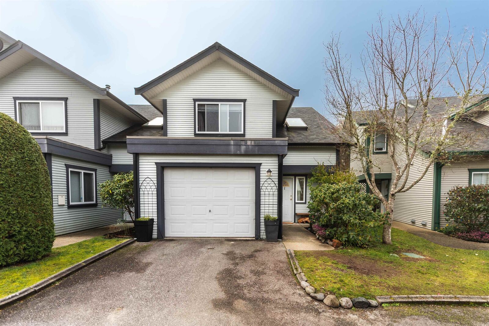 Property Photo: 5711 Ebbtide Street 111 BC V7Z 0J5