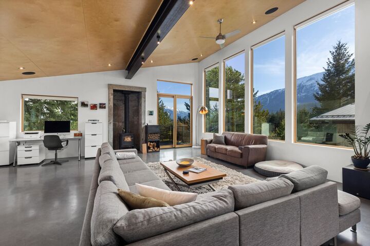 Property Photo: 7465 Dogwood Street BC V0N 2L0