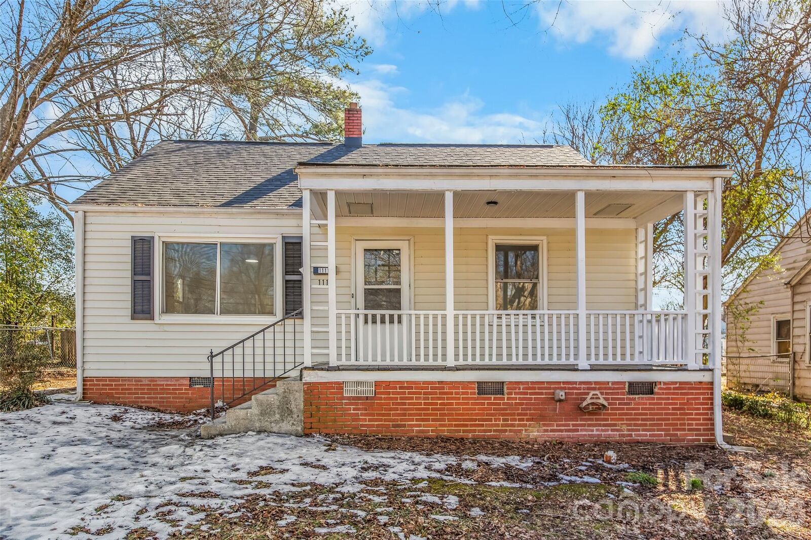 Property Photo:  1111 N Jackson Avenue  NC 28144 