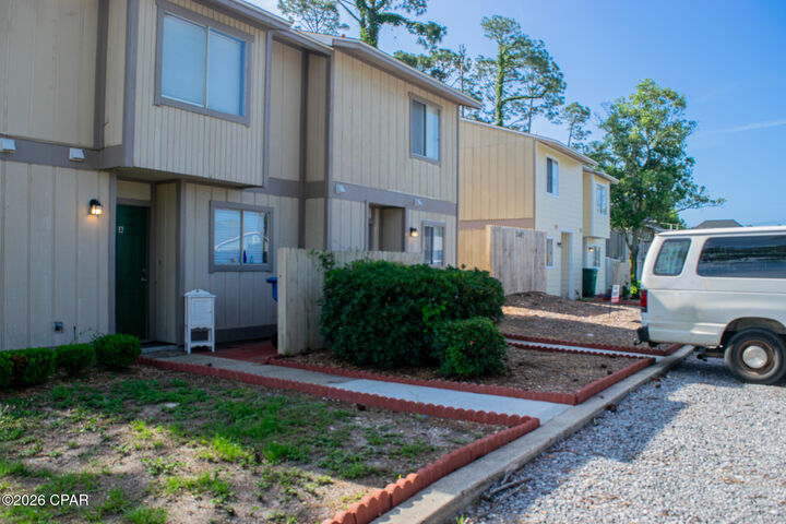 Property Photo:  2605 Redwood Street  FL 32408 