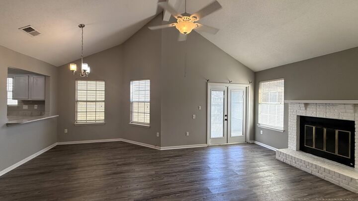 Property Photo: 408 NW Adam Street FL 32548