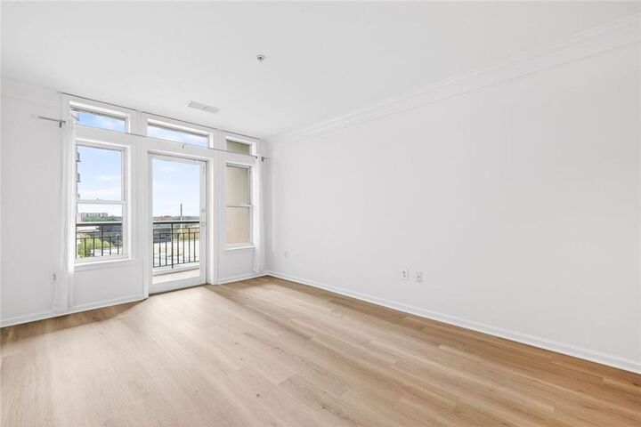 Property Photo:  3334 Peachtree Road NE 905  GA 30326 