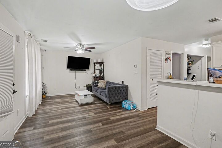 Property Photo: 1615 Hallmark Hills Drive GA 30223