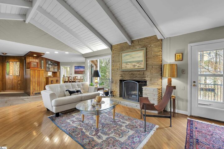 Property Photo:  211 Beechwood Drive  SC 29307 