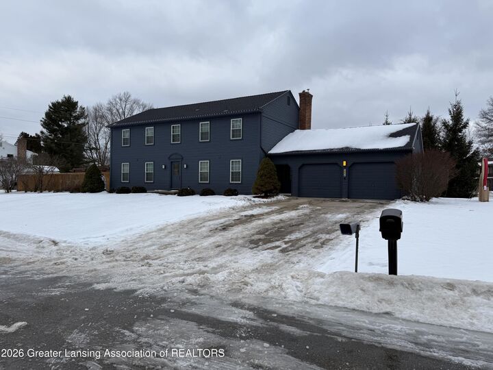 Property Photo:  2098 Butternut Drive  MI 48864 