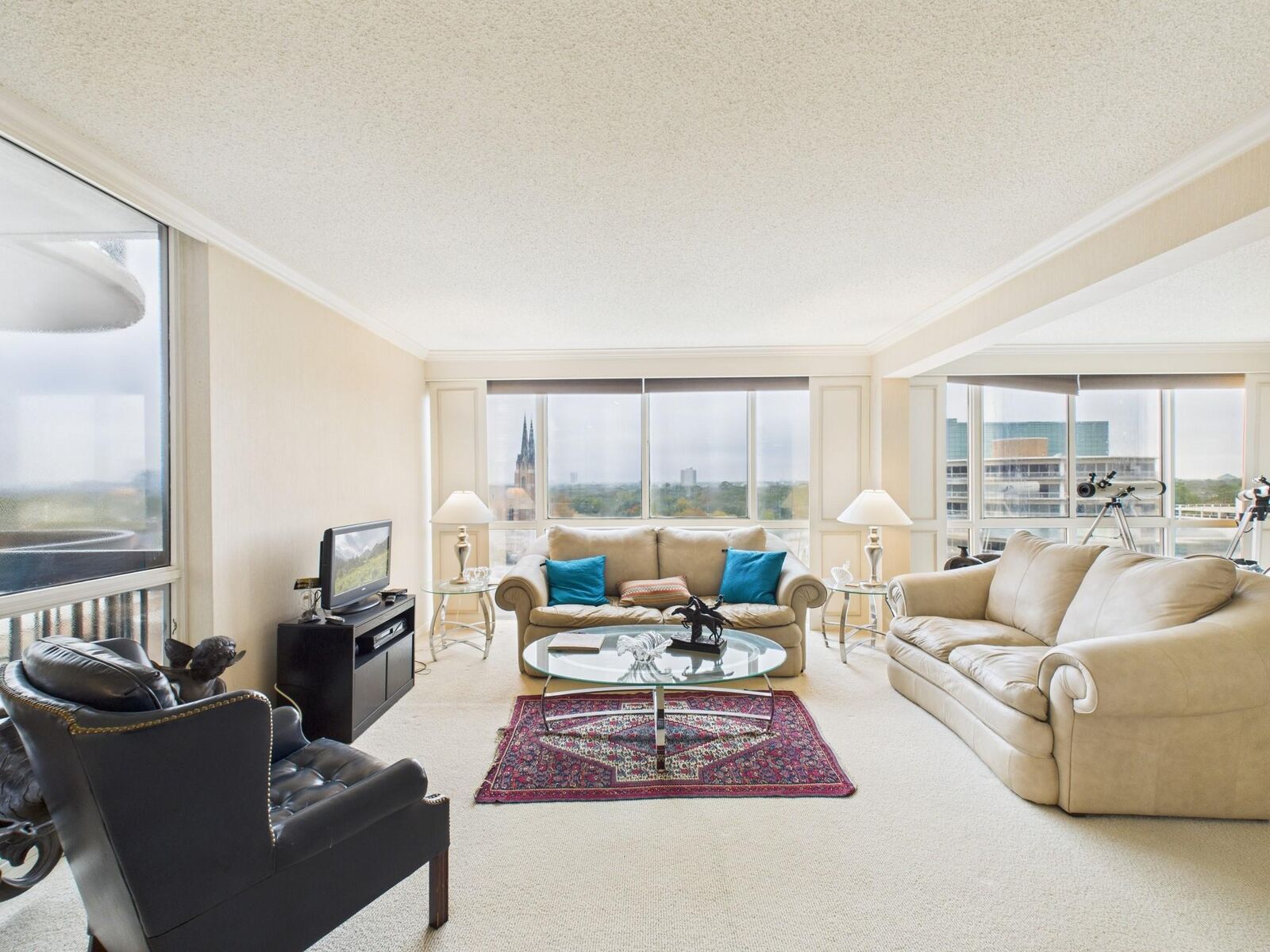 Property Photo:  5001 Woodway Drive 1104  TX 77056 