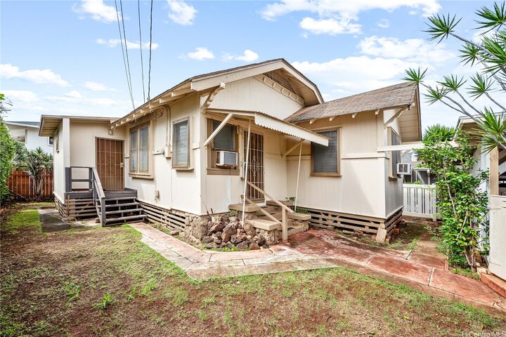 Property Photo: 532 A Malie Place HI 96816