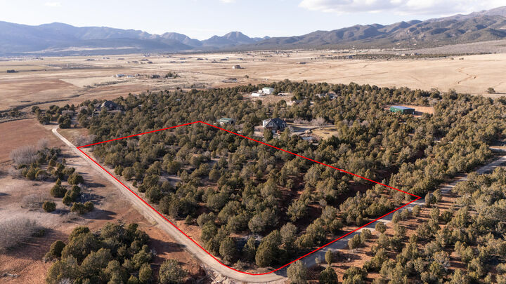 Property Photo:  5 Acres + 1 Afw  UT 84757 