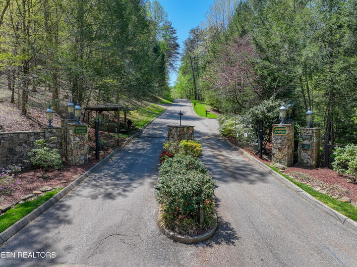 Property Photo:  7712 Cherokee Springs Way  TN 37919 