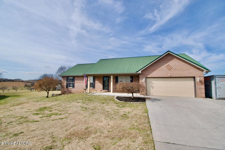 Property Photo: 5517 J Riley West TN 37742