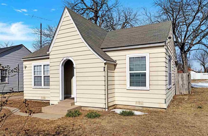 Property Photo:  1409 NW Arlington Ave  OK 73507 
