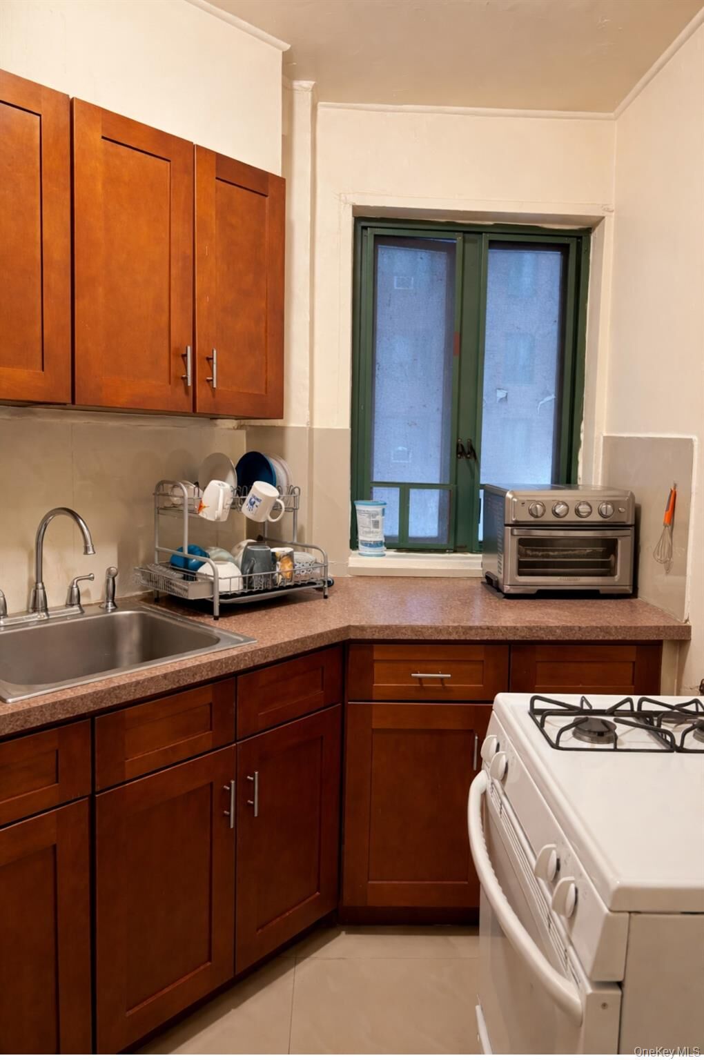 Property Photo:  1566 Unionport Road 1C  NY 10462 