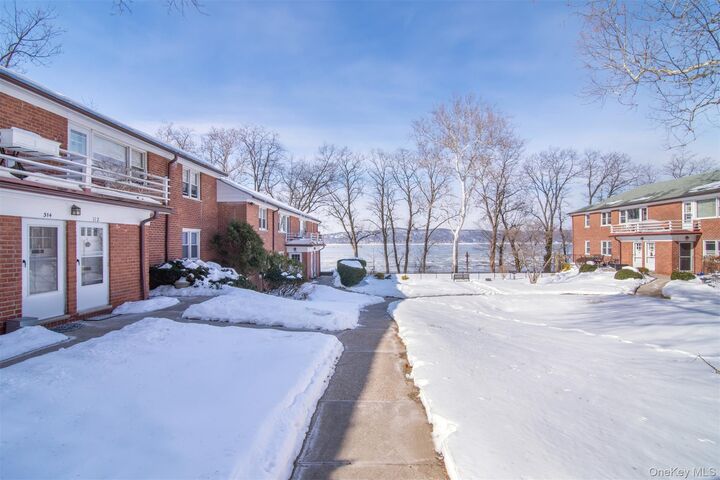 Property Photo:  314 S Buckhout Street 0  NY 10533 