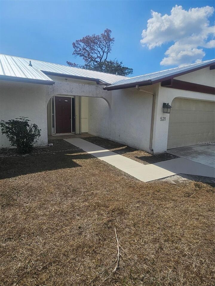 Property Photo:  521 Meridan Avenue NW  FL 33952 