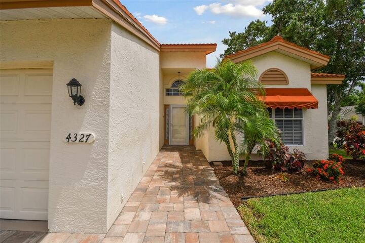 Property Photo:  4327 Murfield Drive E  FL 34203 