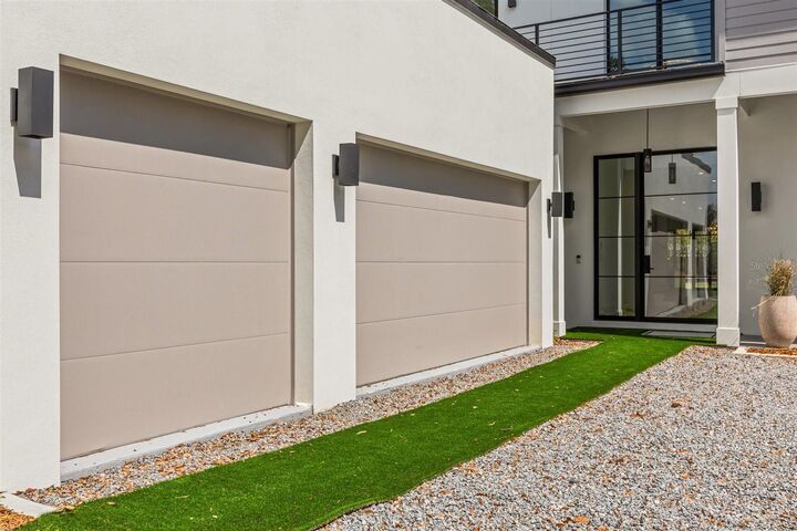 Property Photo:  2412 Chantilly Avenue  FL 32789 