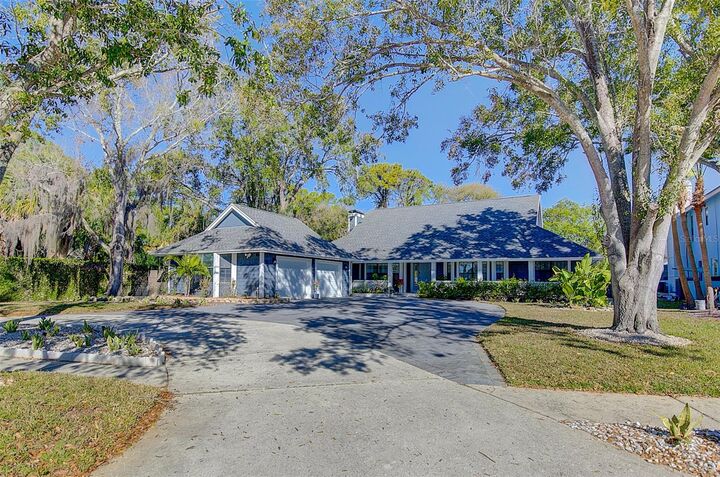 Property Photo:  4202 Deepwater Lane  FL 33615 