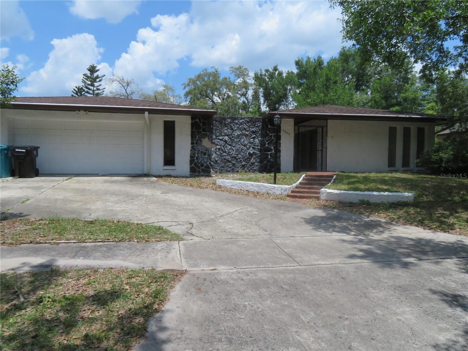 Property Photo:  4669 Montauk Street  FL 32808 