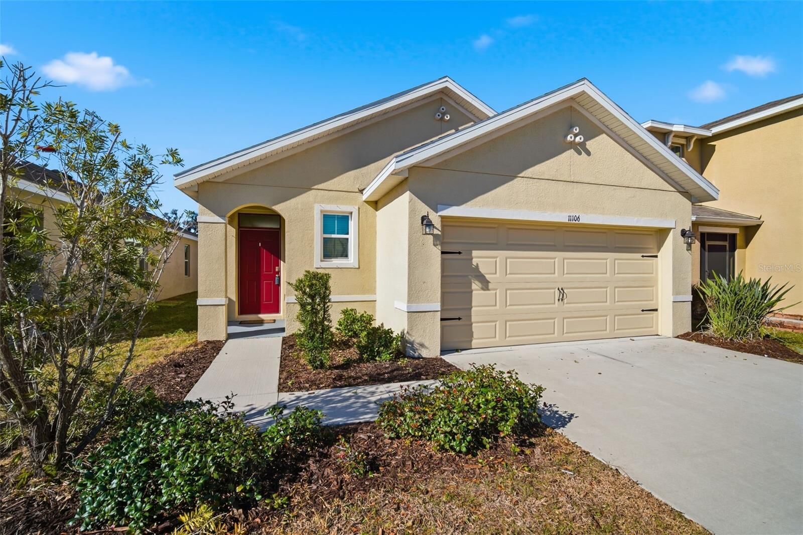 Property Photo: 11106 Leland Groves Drive FL 33579