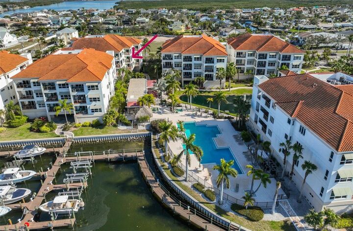 Property Photo:  1030 Bellasol Way 302  FL 33572 