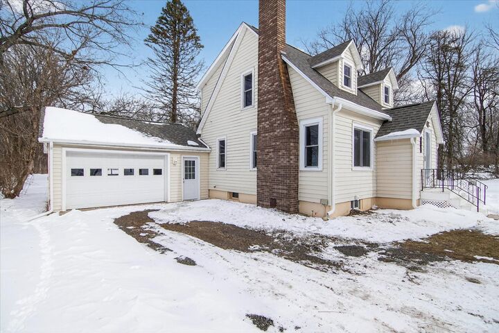 Property Photo:  4010 Hyde Road  MI 49234 