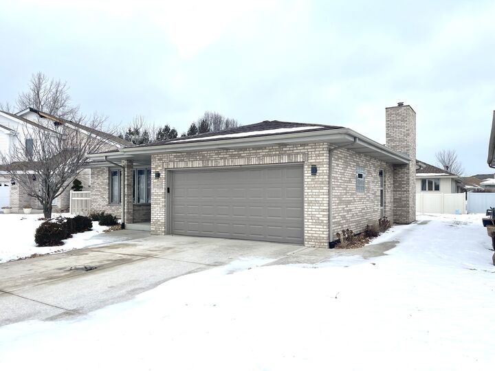 Property Photo: 11405 Foxwoods Drive IL 60453