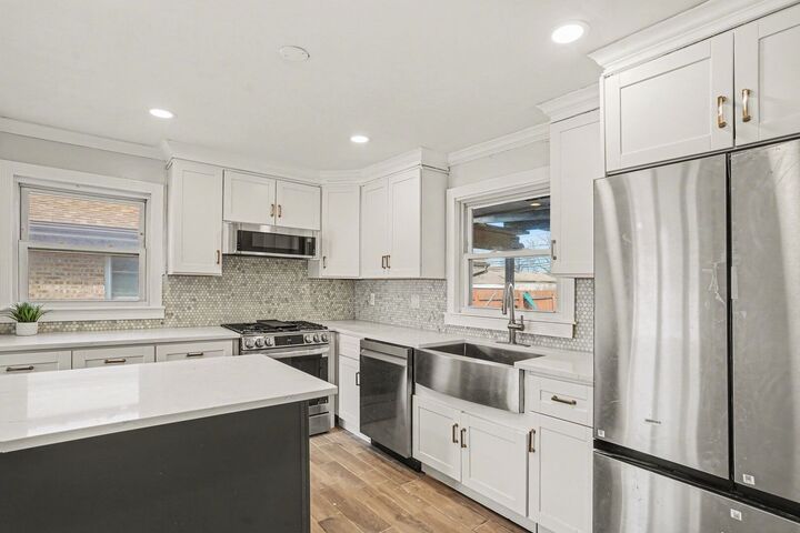 Property Photo:  6044 Washington Street  IL 60415 