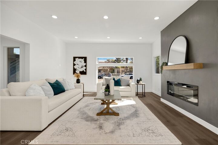 Property Photo:  2301 9th  CA 90018 