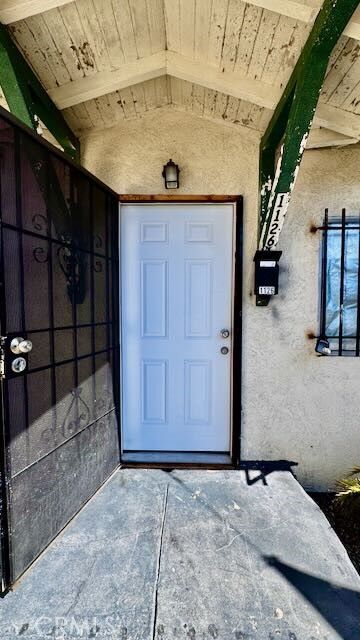 Property Photo:  1124 E 69th 1126  CA 90001 