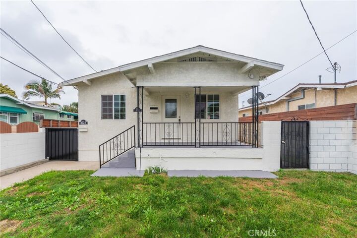 Property Photo:  322 S Grand Avenue  CA 90731 