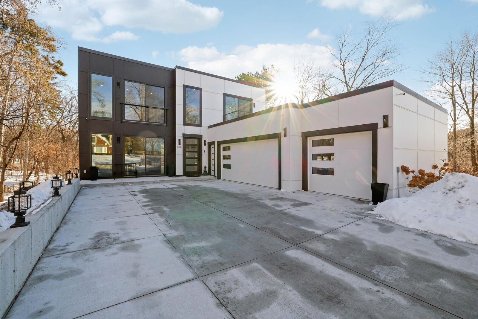 Property Photo:  1125 Tyrol Trail  MN 55416 