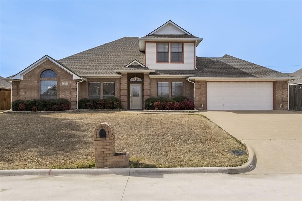 Property Photo:  527 Gingerbread Lane  TX 75165 