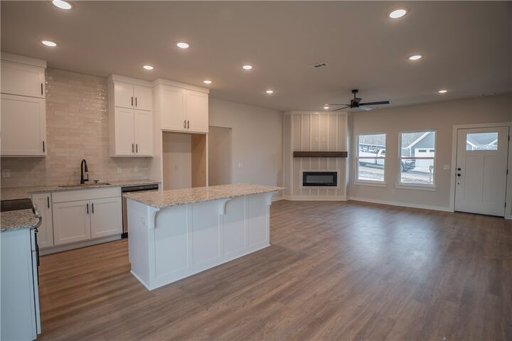 Property Photo:  20 Nairn Lane  AR 72715 