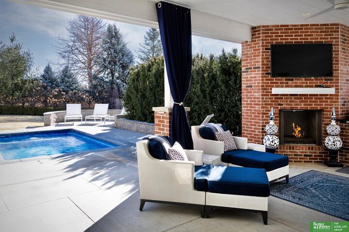 Property Photo:  1711 S 181st Street  NE 68130 