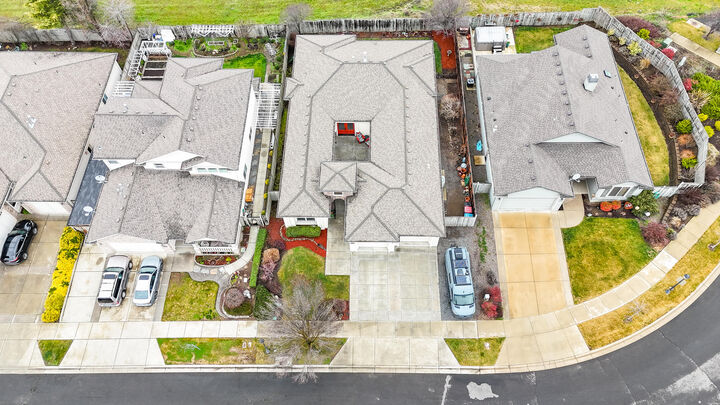 Property Photo: 3821 Sherwood Park Drive OR 97504