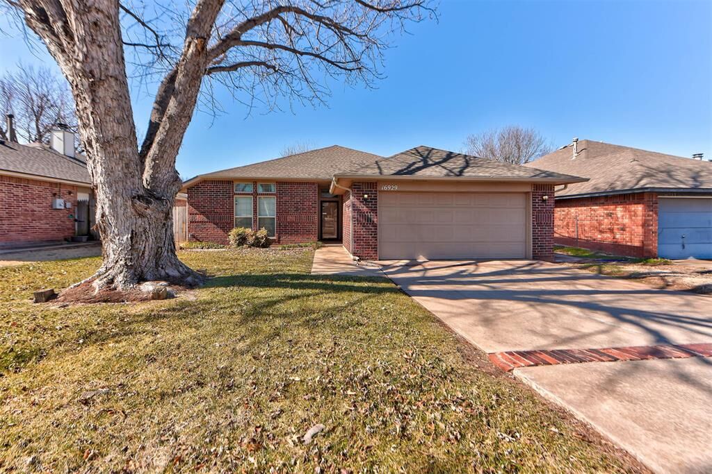 Property Photo:  16929 Cedarwood Drive  OK 73012 