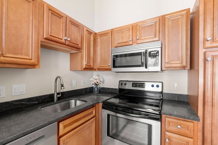 Property Photo: 146 Court St 108 MA 02302