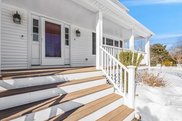 Property Photo:  3 Caswell Way  MA 02324 